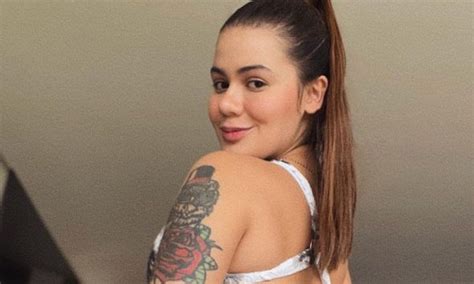 cintia cossio tatuajes|Cintia Cossio mostró cómo le quedó tatuaje en espalda